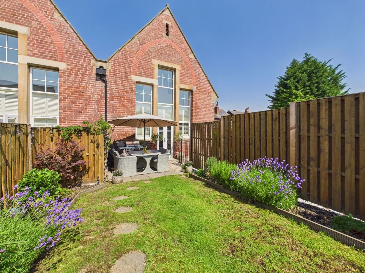 Carlton Green, Rothwell, LS26, photo 4