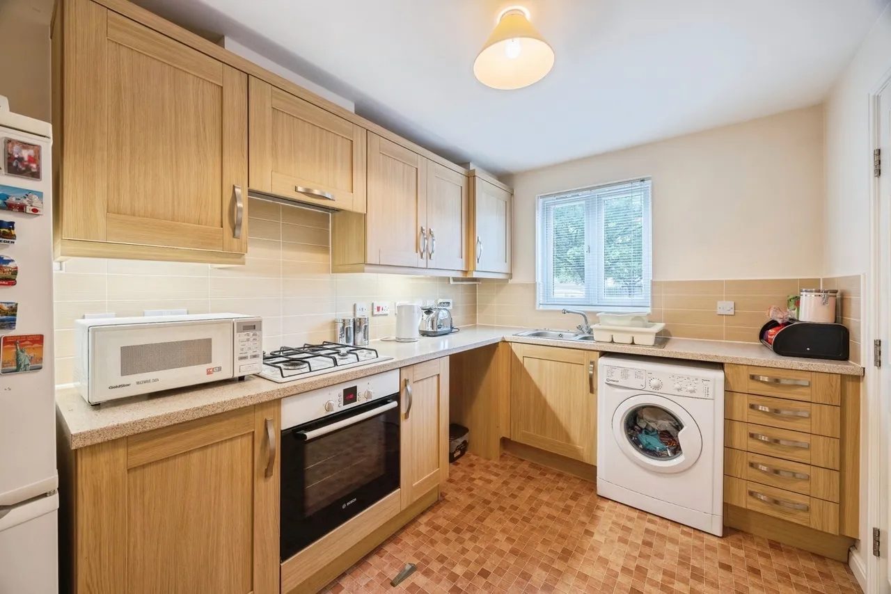 Worle Moor Road, BS24, photo 4