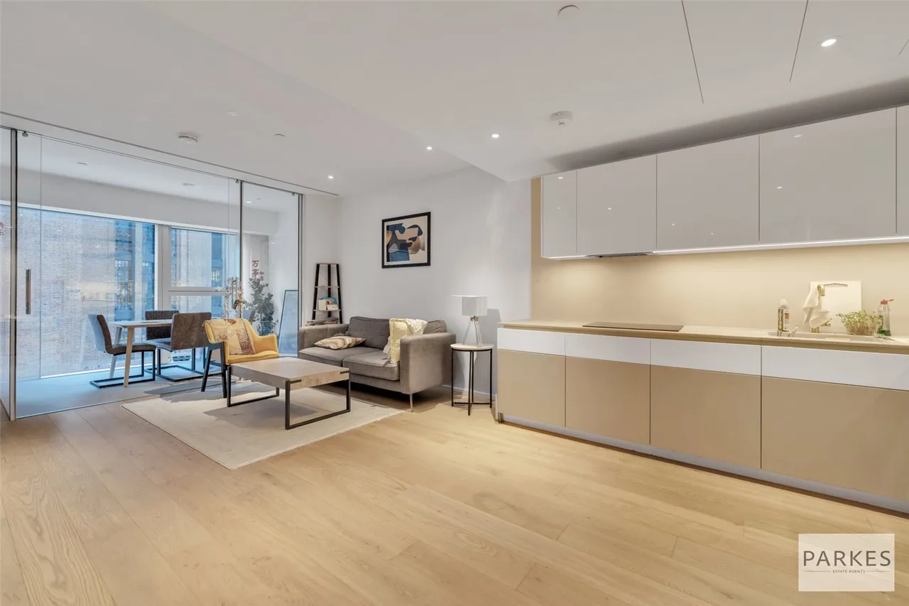3 bed flat for sale — Electric Boulevard, London, SW11 8BQ