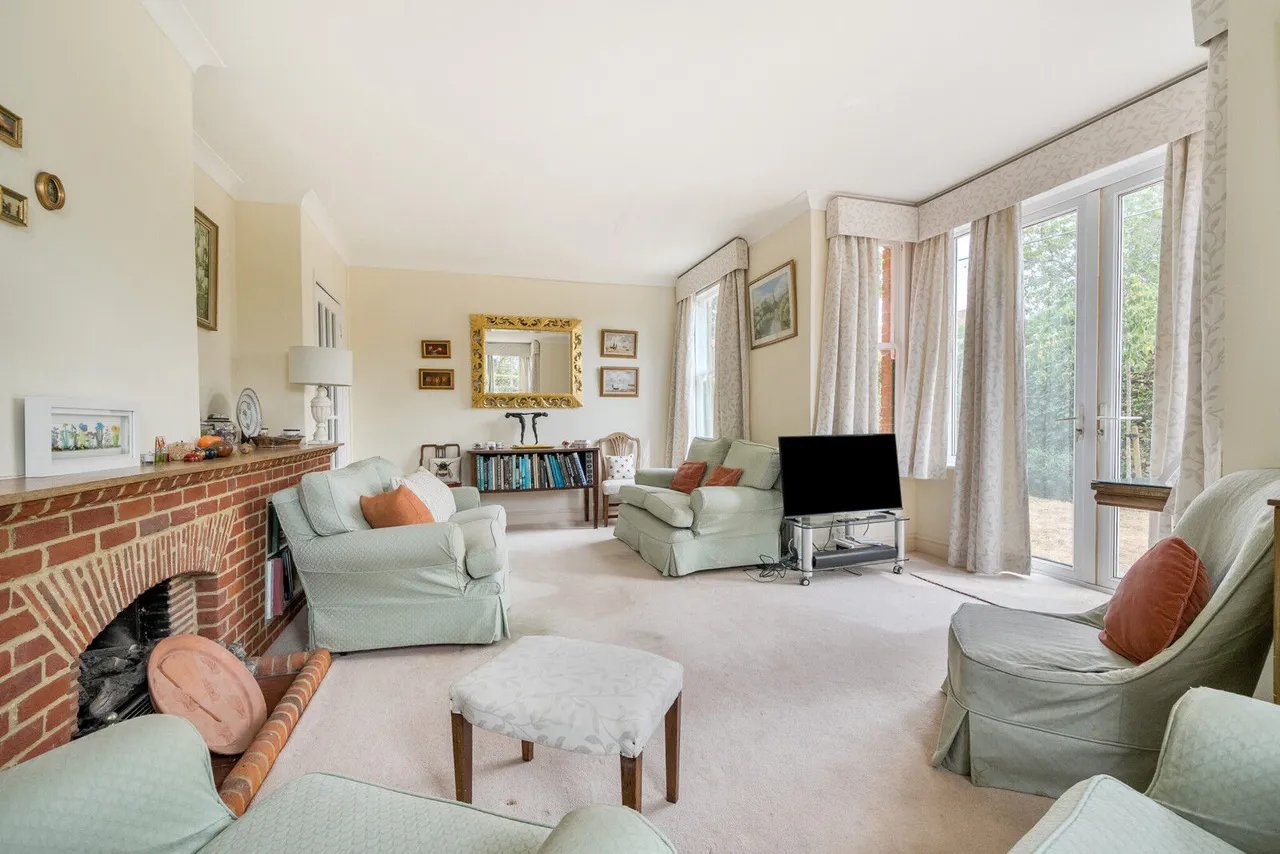 Gravel Road, Binfield Heath, RG9, photo 3