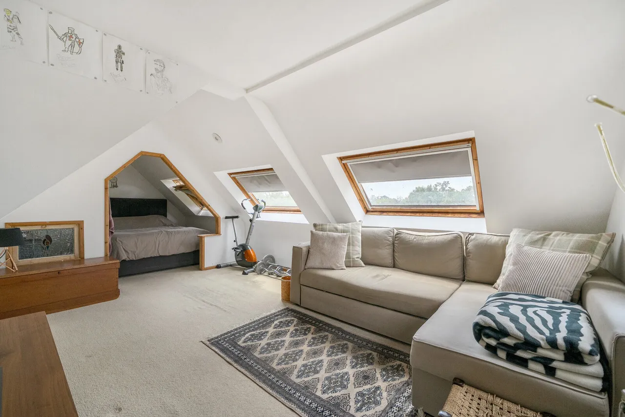 Gravel Road, Binfield Heath, RG9, photo 11
