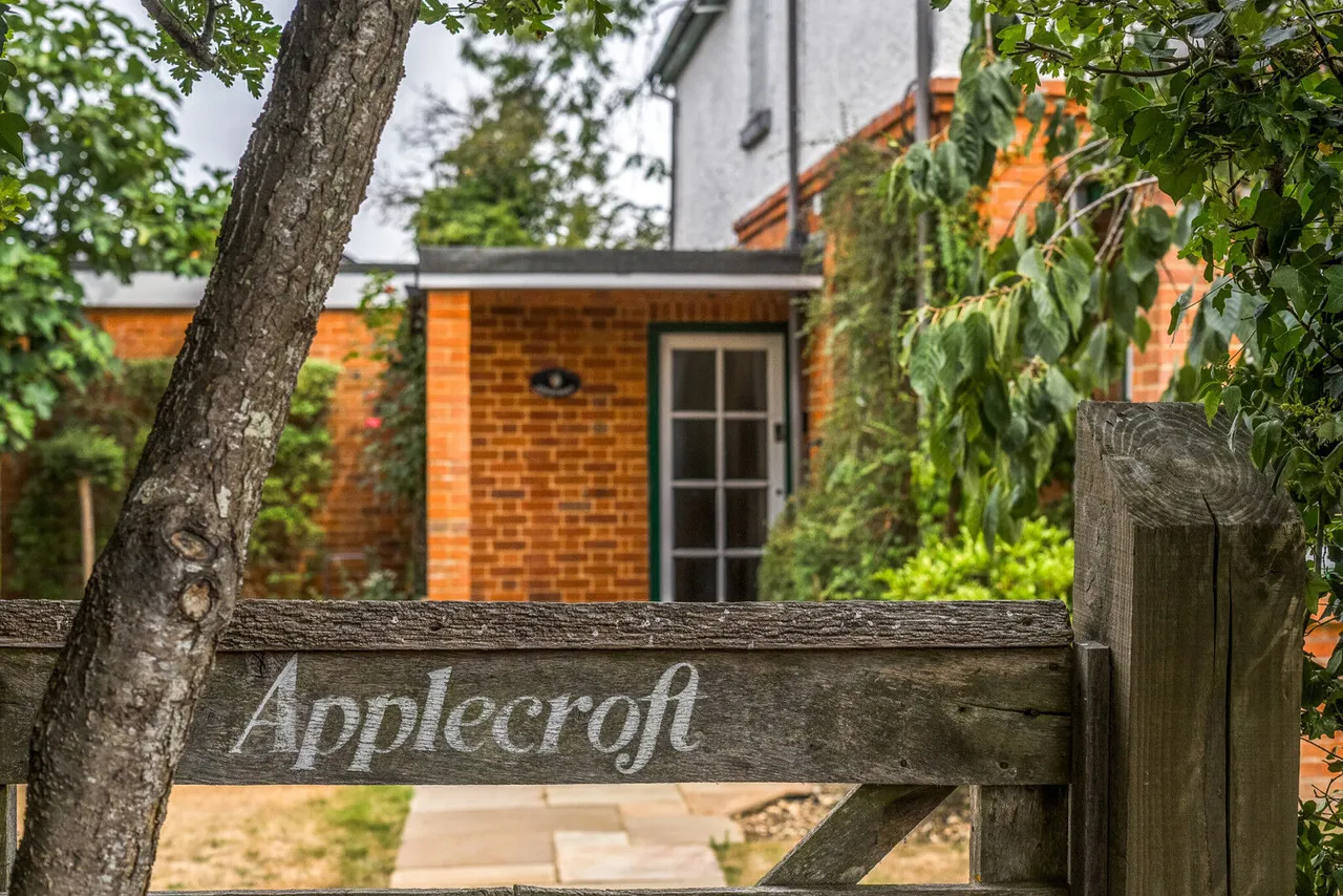 Gravel Road, Binfield Heath, RG9, photo 26