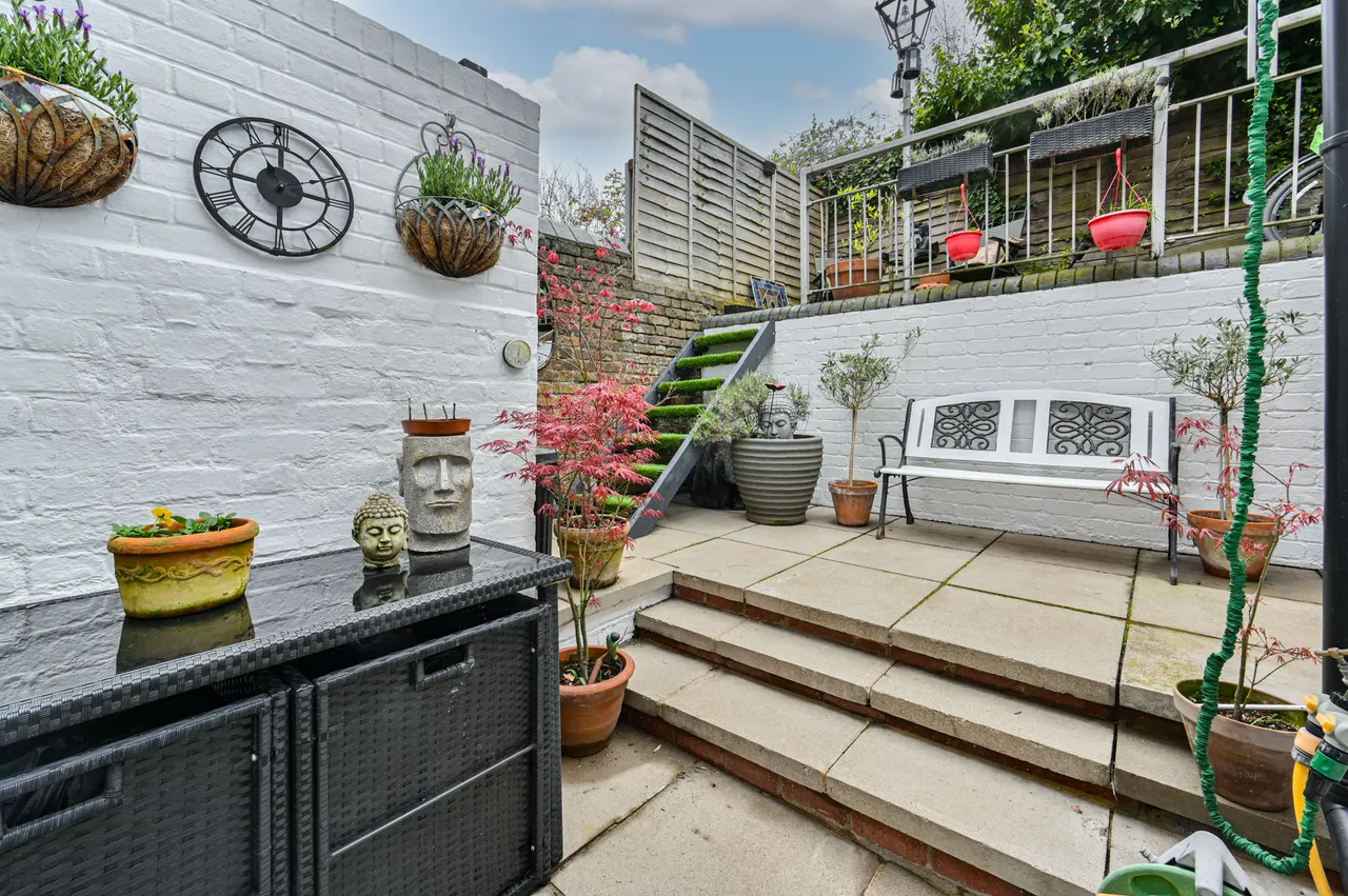 46 Old Oak Lane, London, photo 2