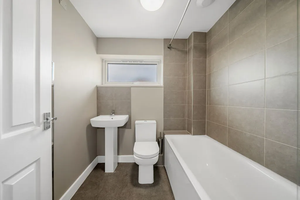 Grange Road, Worplesdon, GU2, photo 10