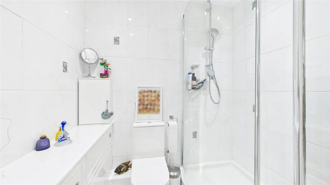 The Grange, Chobham, GU24, photo 7