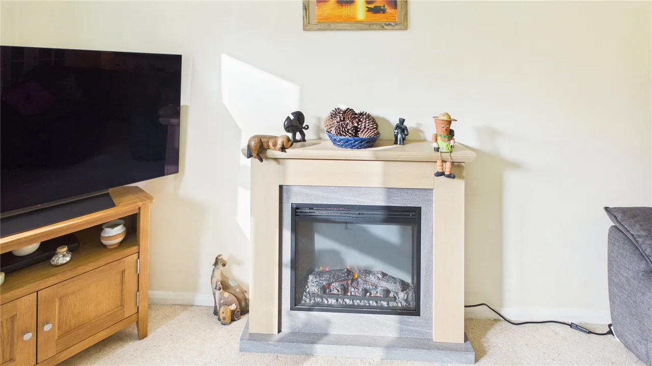 The Grange, Chobham, GU24, photo 4