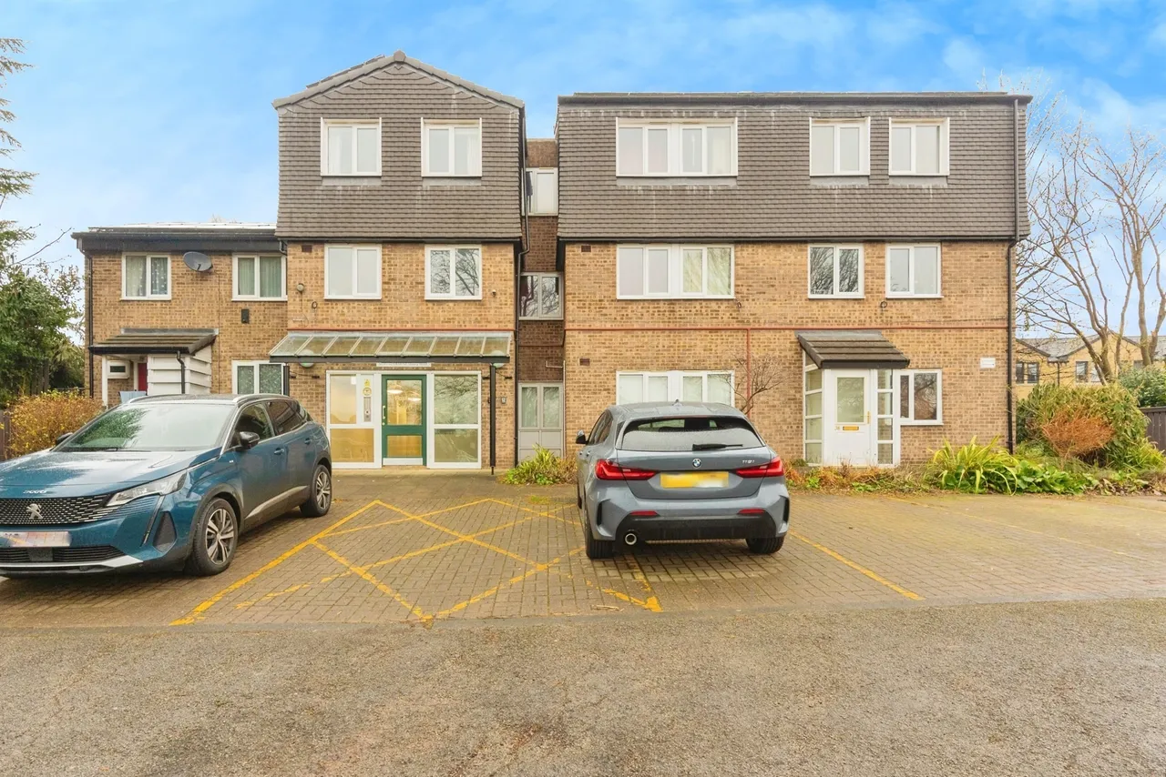 1 bed flat for sale — Quarry Road, Marsh, Huddersfield