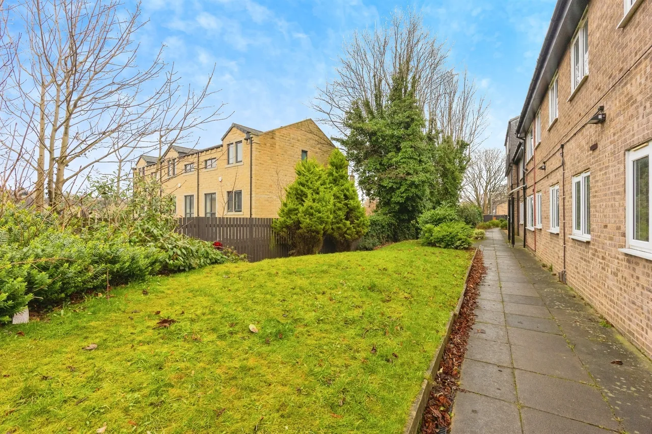 Quarry Road, Marsh, Huddersfield, photo 11