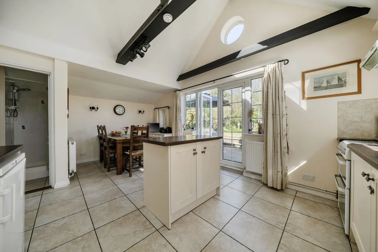 Slipper Road, Hermitage, PO10, photo 10