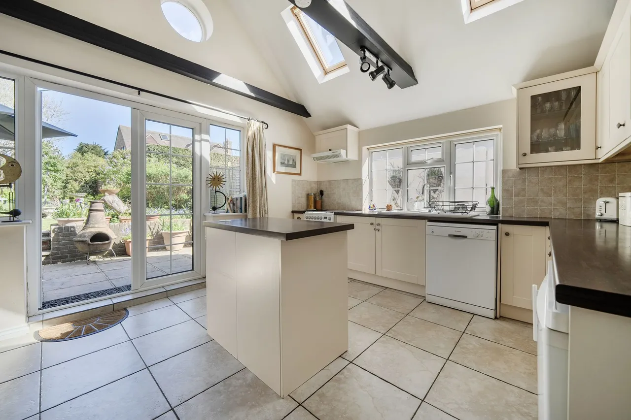Slipper Road, Hermitage, PO10, photo 6