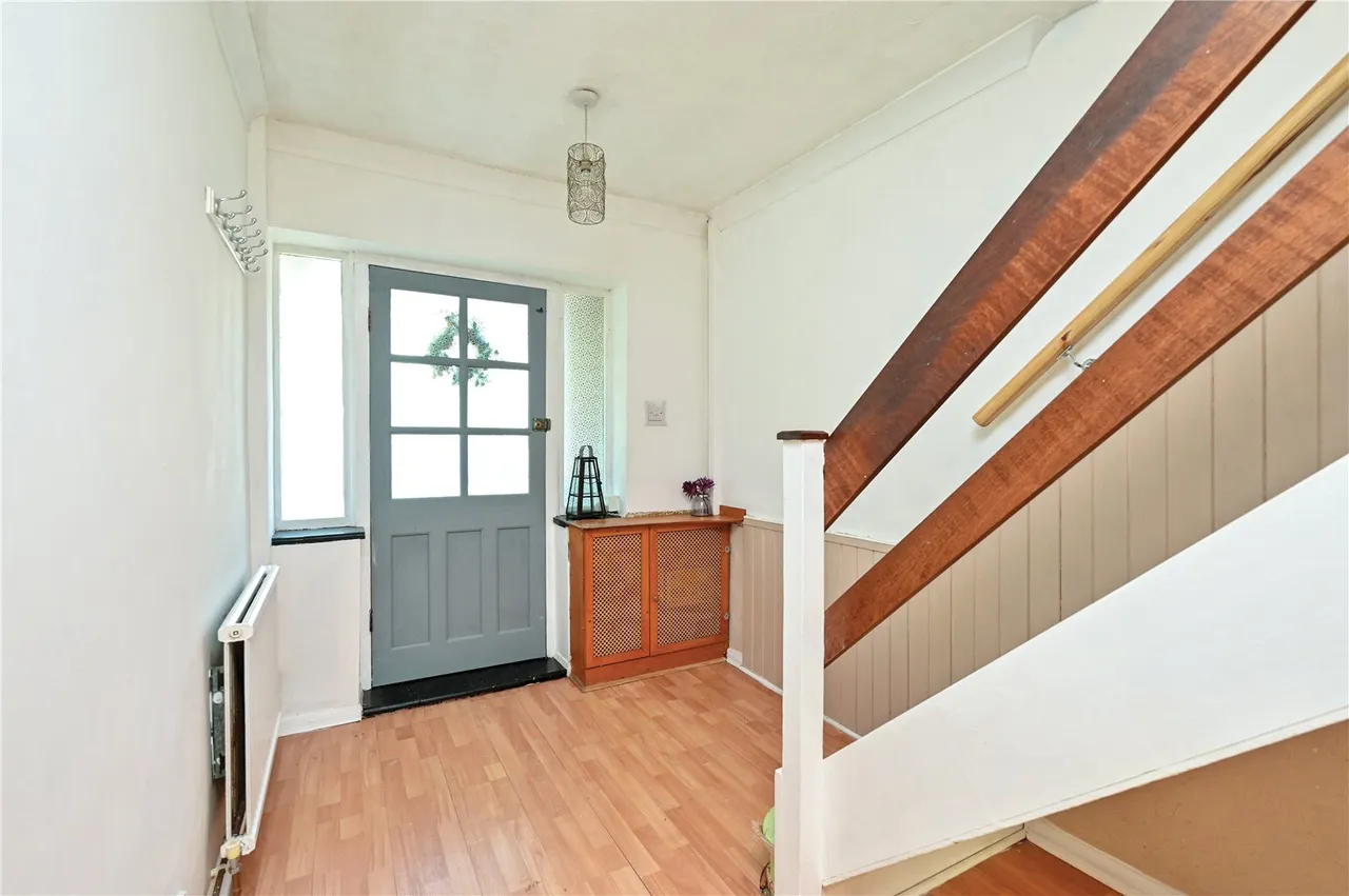Yeovil Road, Farnborough, Hampshire, GU14 6LB, photo 6