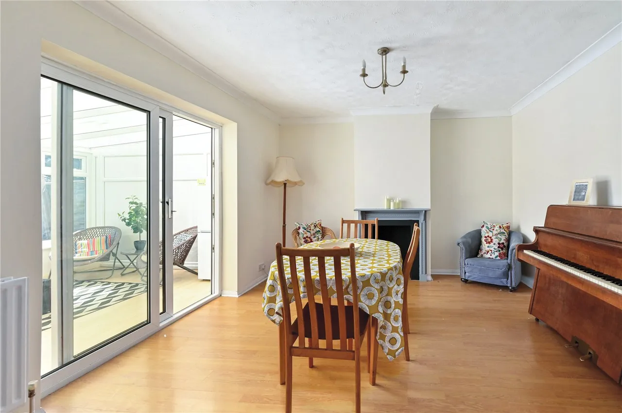 Yeovil Road, Farnborough, Hampshire, GU14 6LB, photo 8
