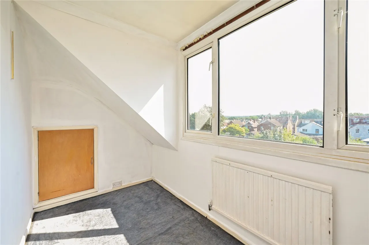 Yeovil Road, Farnborough, Hampshire, GU14 6LB, photo 16
