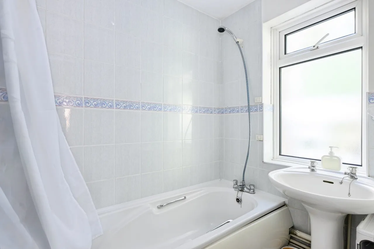 Station Road, Redhill, RH1, photo 5