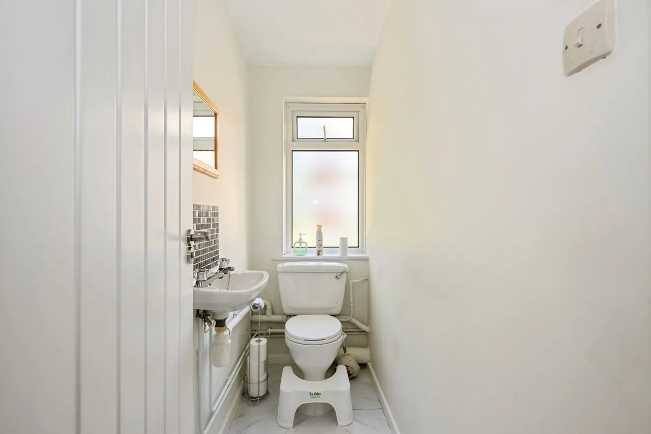Station Road, Redhill, RH1, photo 13