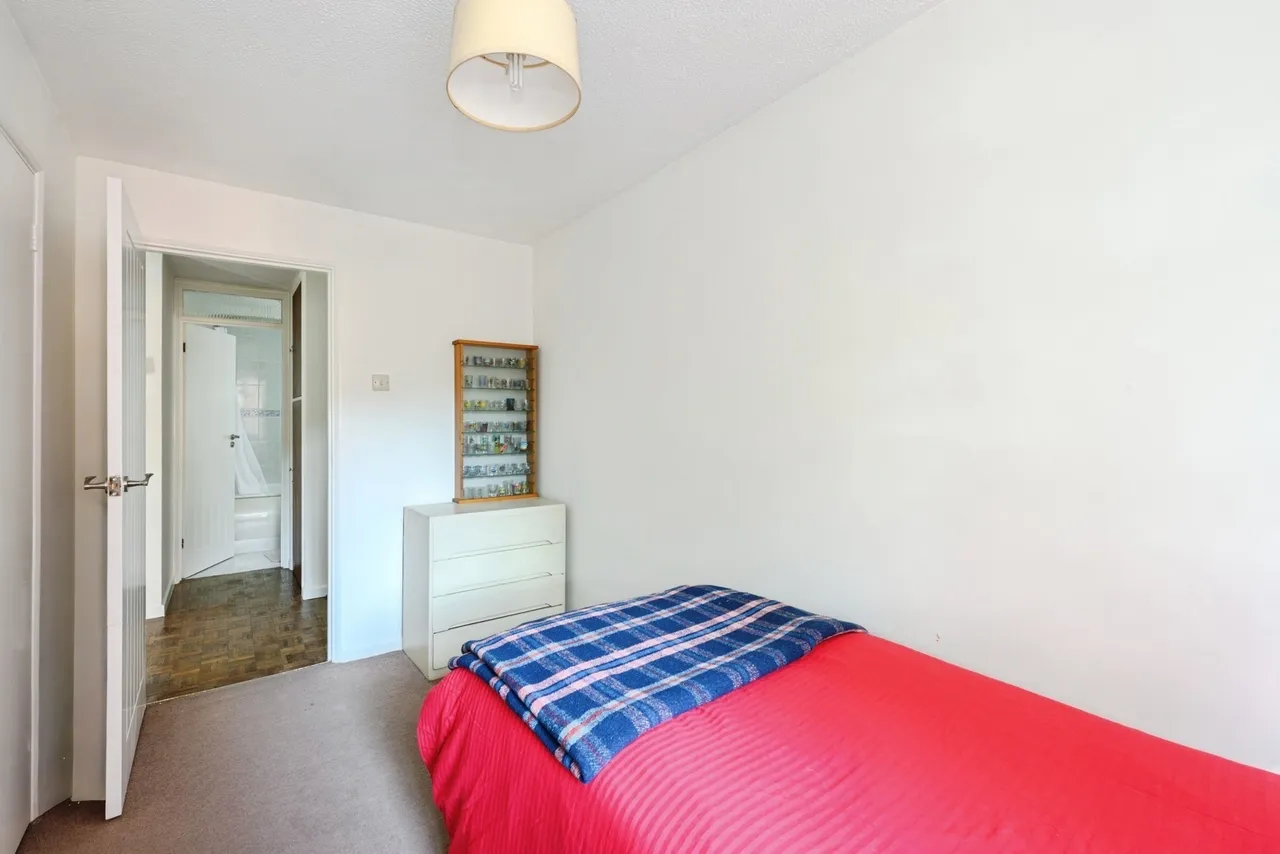 Station Road, Redhill, RH1, photo 14