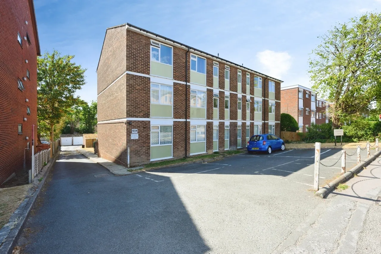 Station Road, Redhill, RH1, photo 15