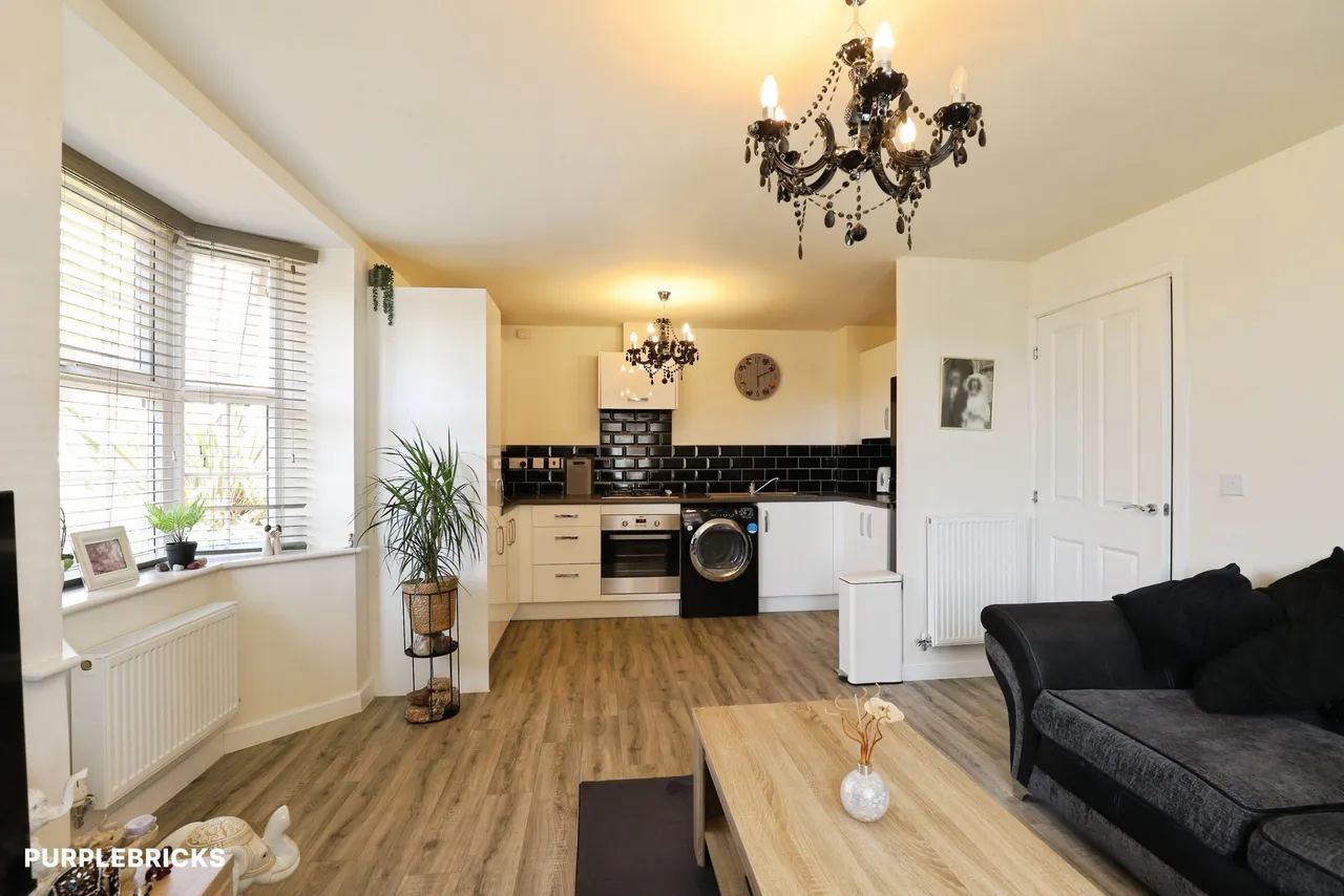 2 bed flat for sale, Penrhyn Way, Grantham, NG31