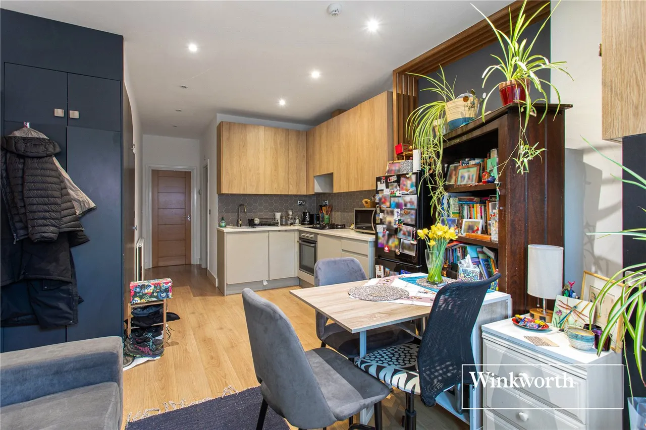 Churchfield Avenue, North Finchley, London, N12, photo 12