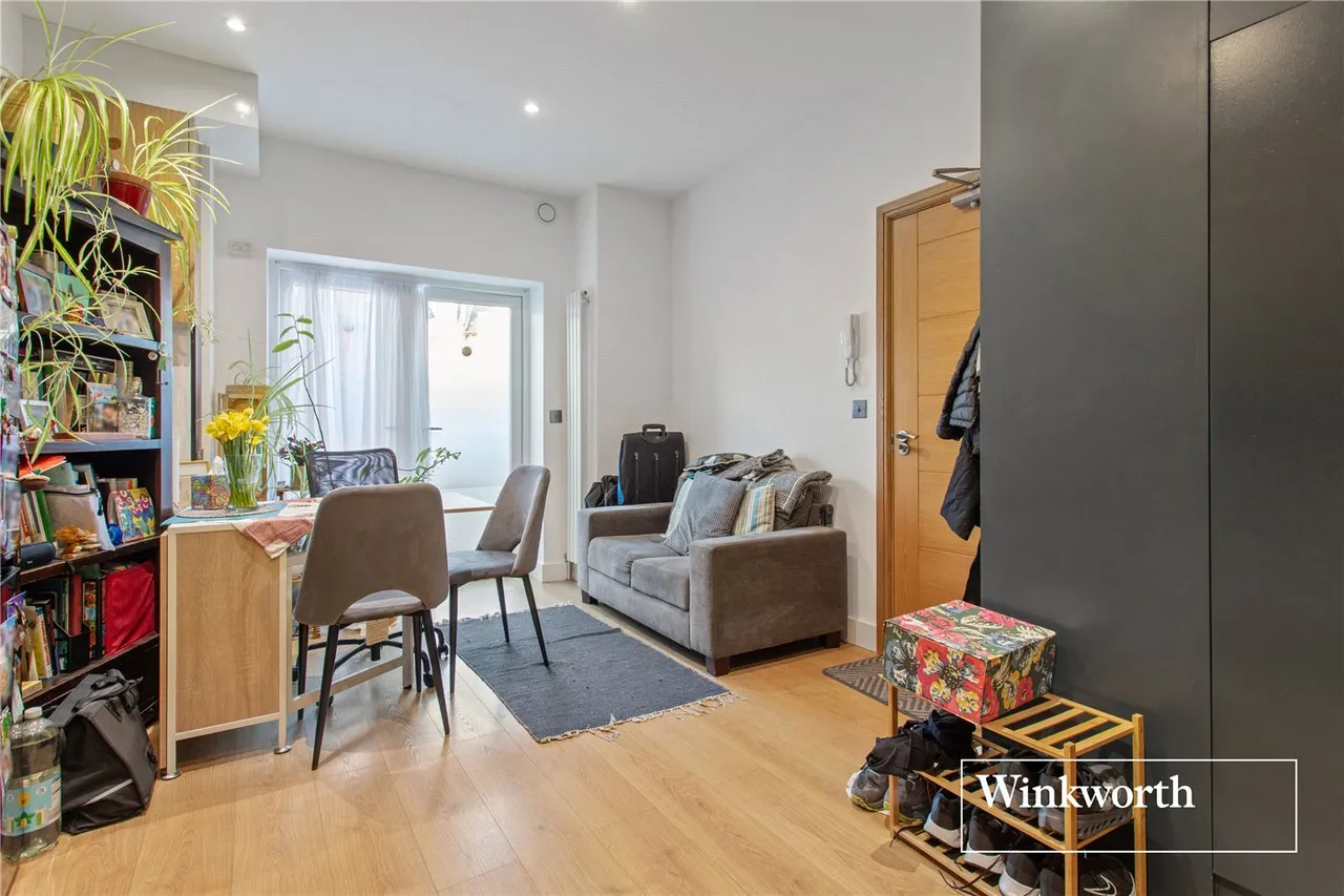 Churchfield Avenue, North Finchley, London, N12, photo 9
