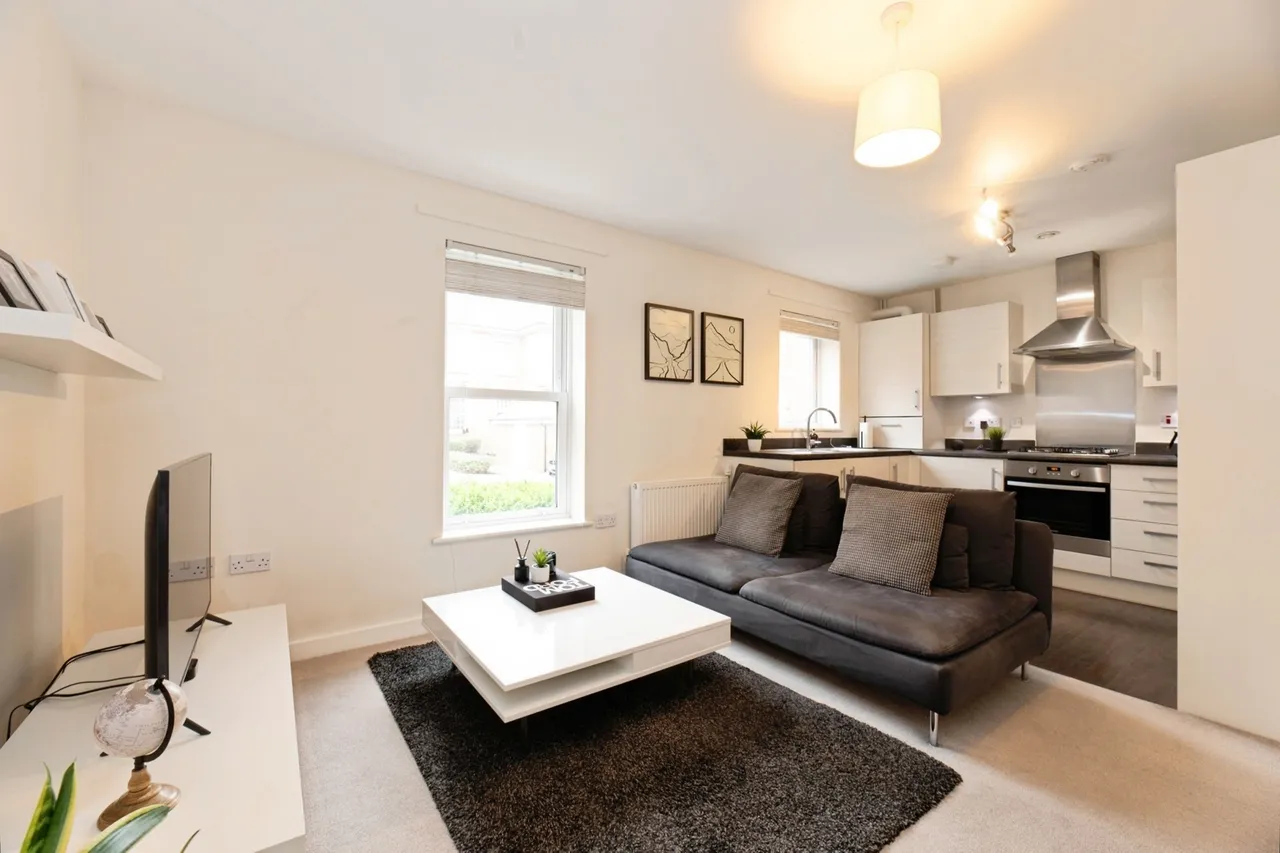 Sherwood Way, Epsom, KT19, photo 3