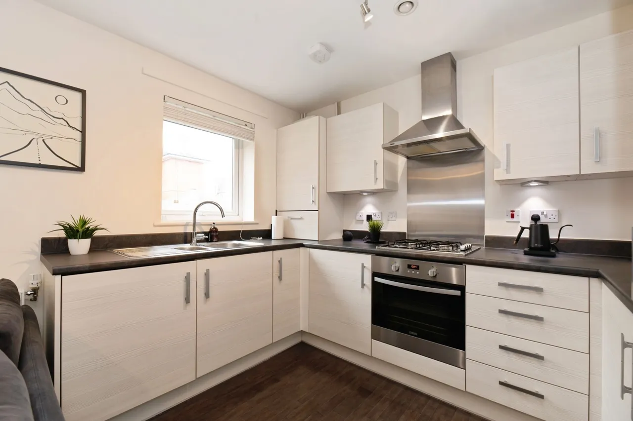Sherwood Way, Epsom, KT19, photo 2