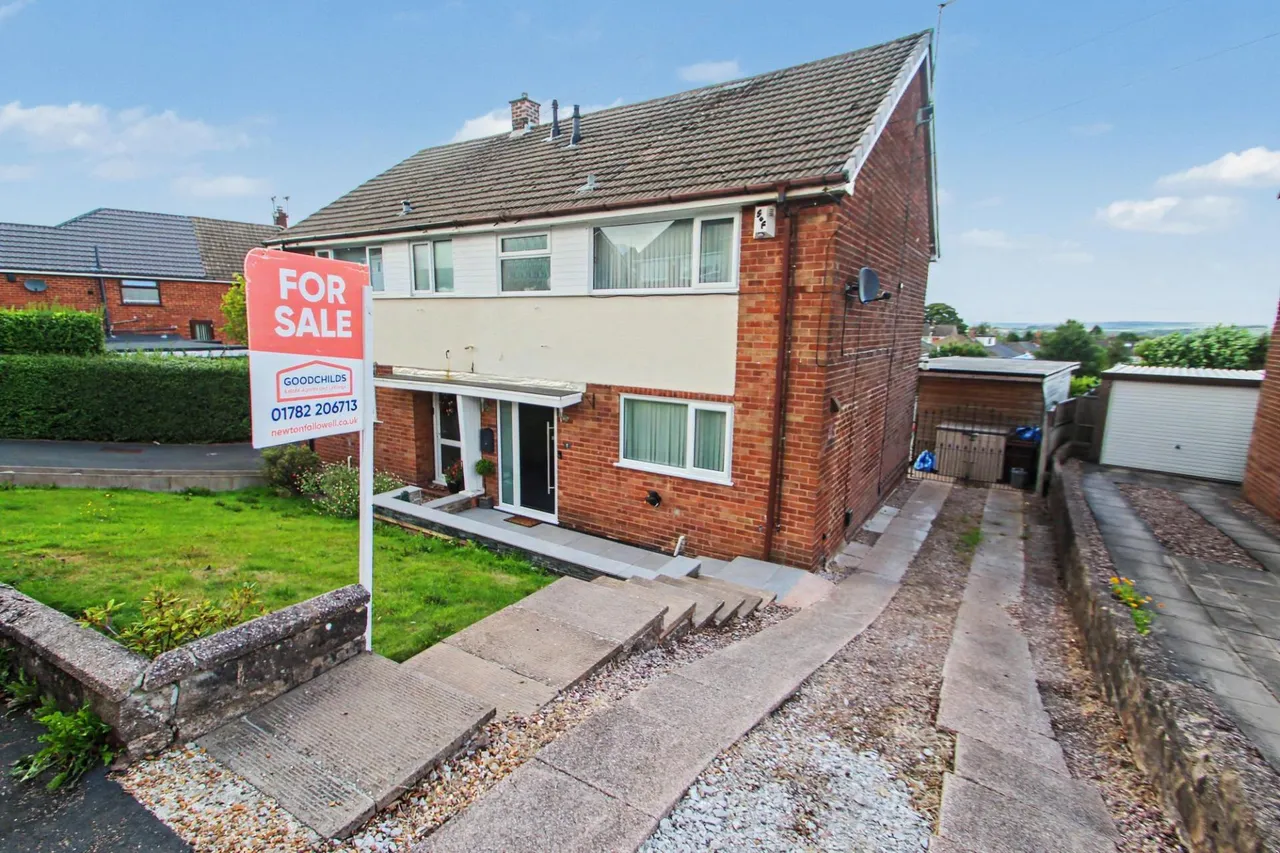 3 bed house for sale, Pemberton Drive, Meir Heath, ST3