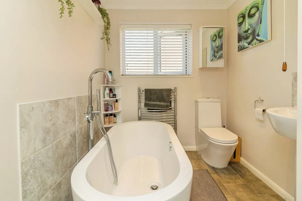 Spring Lane, Great Horwood, Milton Keynes, Buckinghamshire, MK17, photo 11