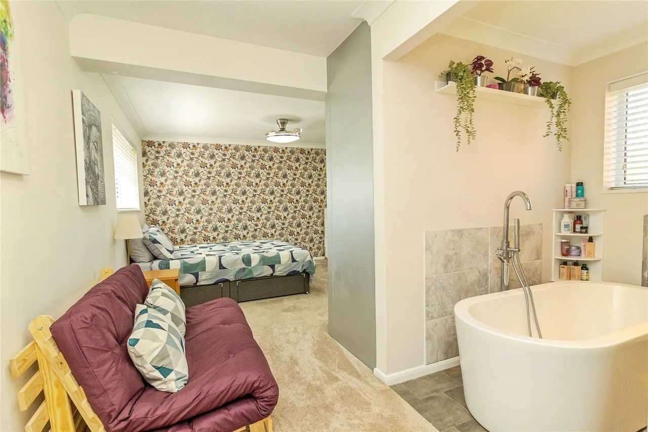 Spring Lane, Great Horwood, Milton Keynes, Buckinghamshire, MK17, photo 12