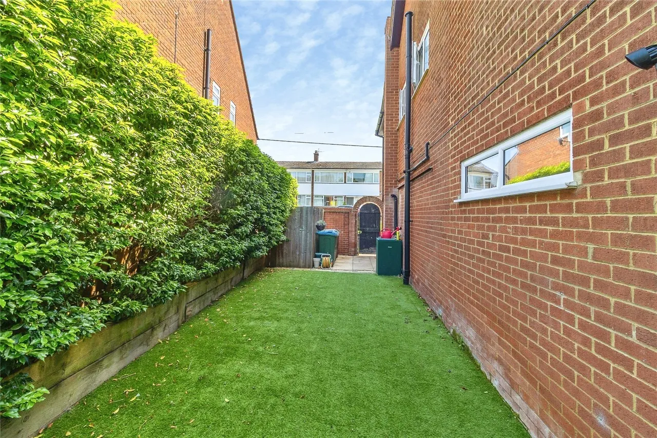 Spring Lane, Great Horwood, Milton Keynes, Buckinghamshire, MK17, photo 23