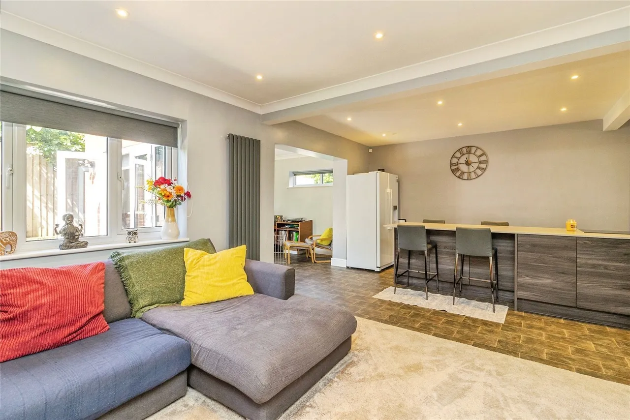 Spring Lane, Great Horwood, Milton Keynes, Buckinghamshire, MK17, photo 4