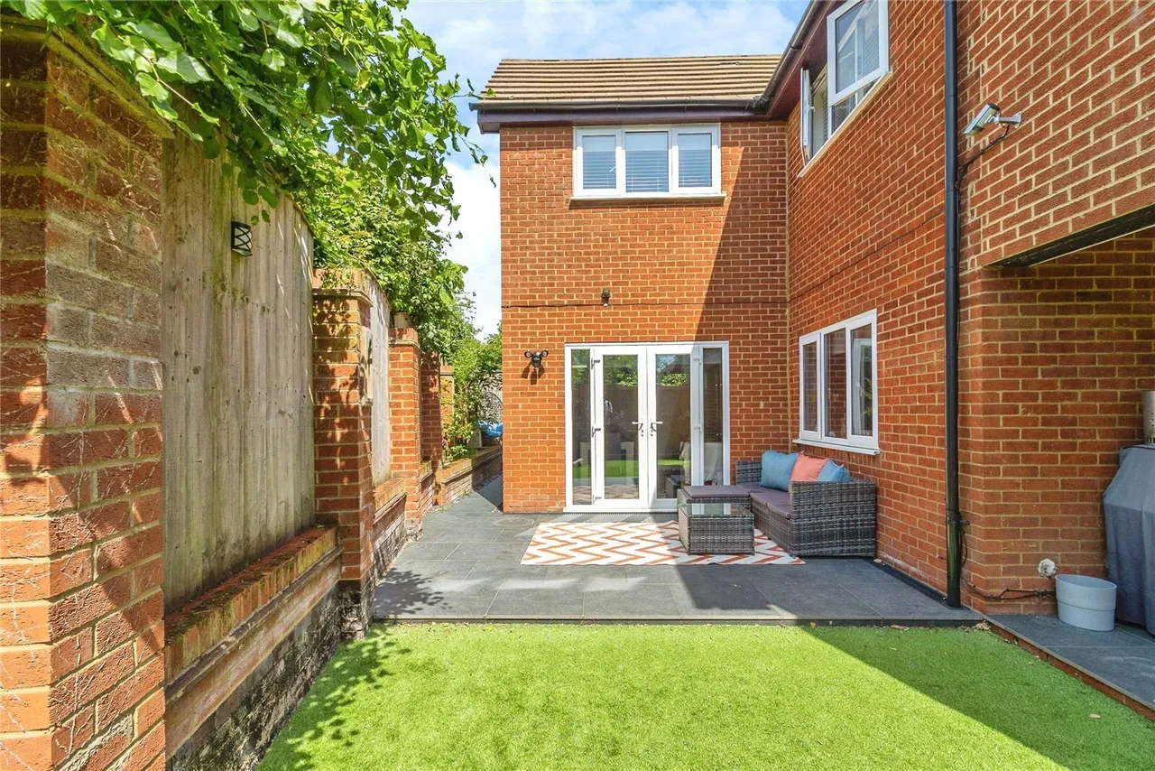 Spring Lane, Great Horwood, Milton Keynes, Buckinghamshire, MK17, photo 21