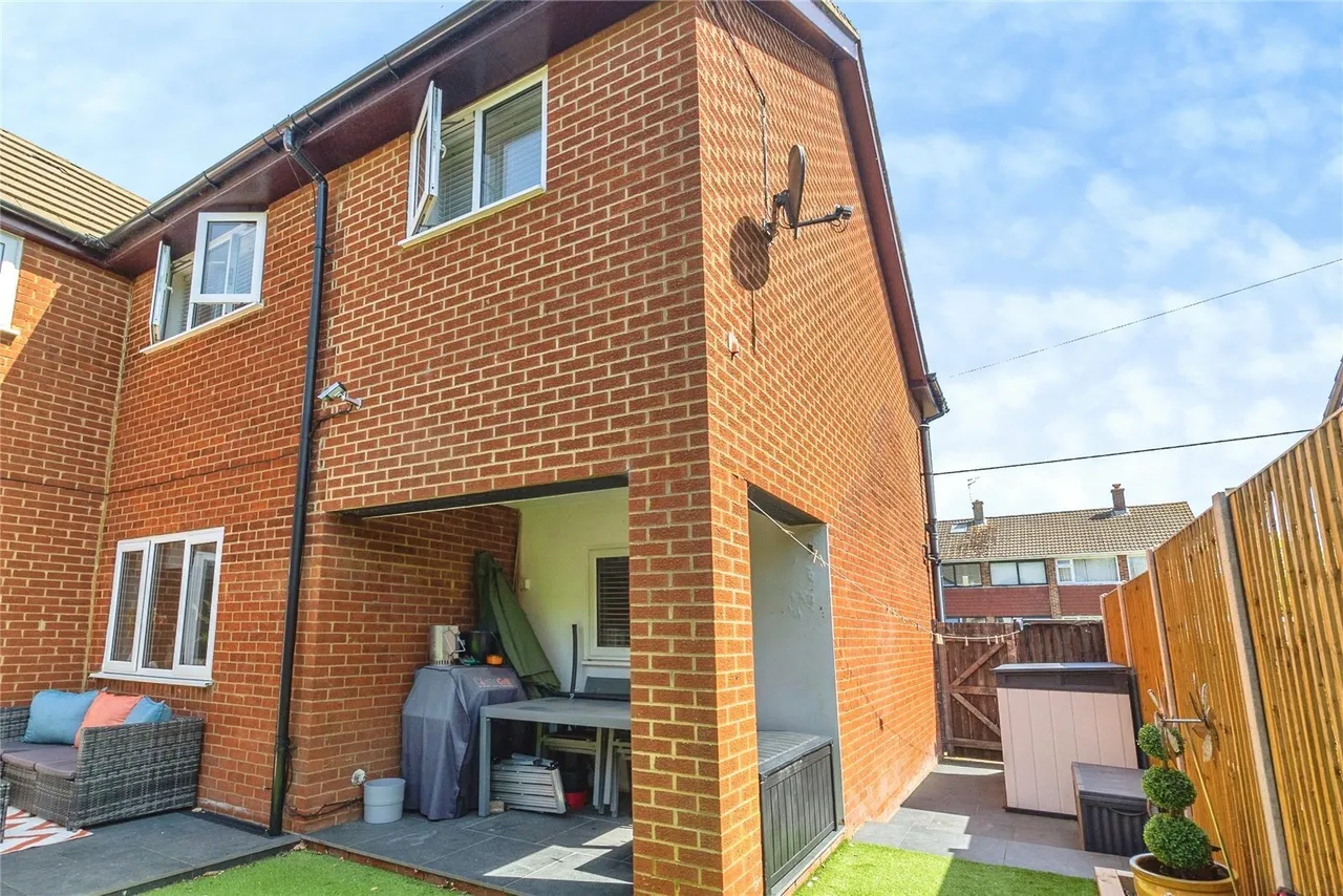 Spring Lane, Great Horwood, Milton Keynes, Buckinghamshire, MK17, photo 22