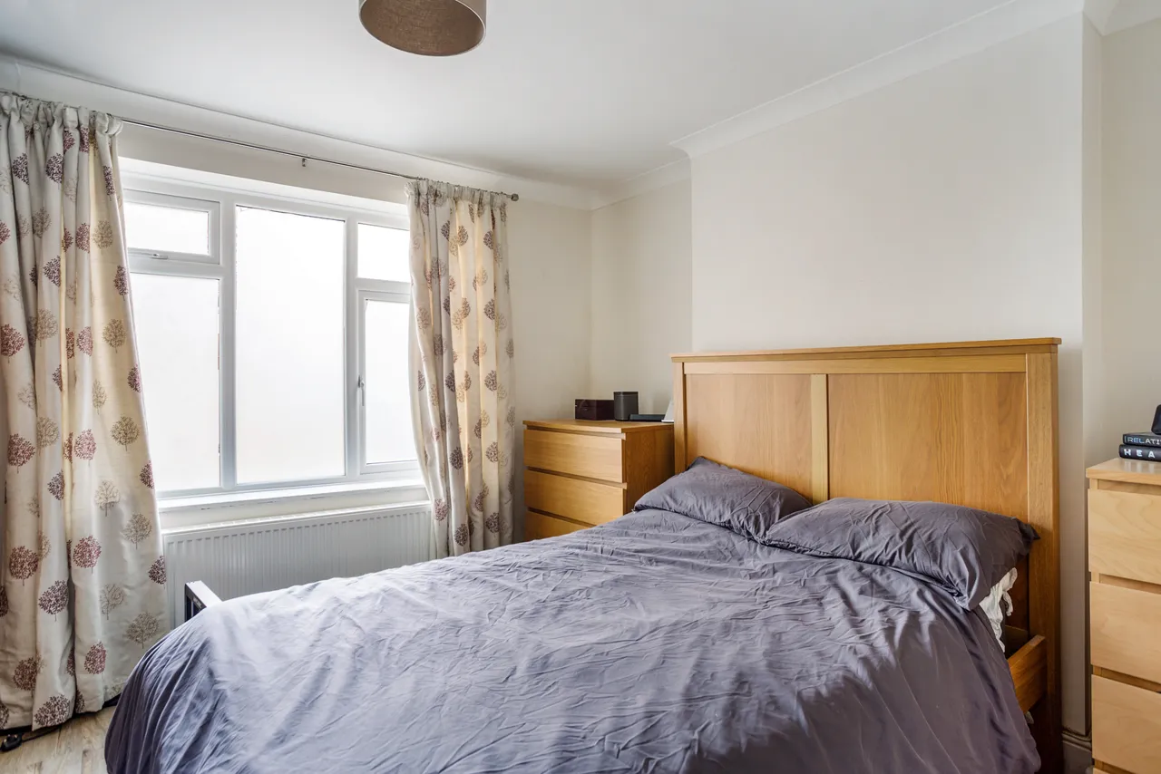 Priory Road, London, W4, photo 9