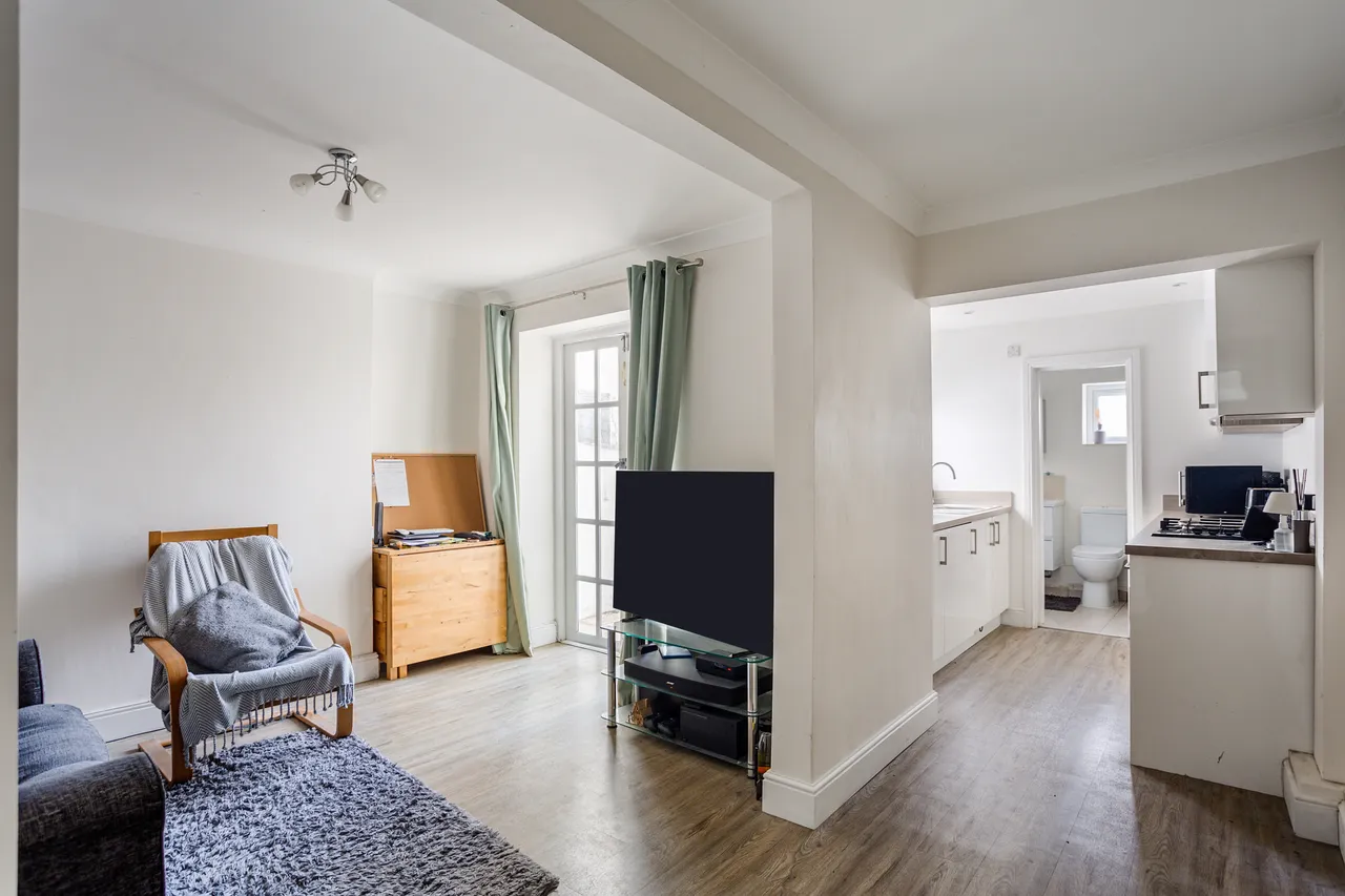 Priory Road, London, W4, photo 5