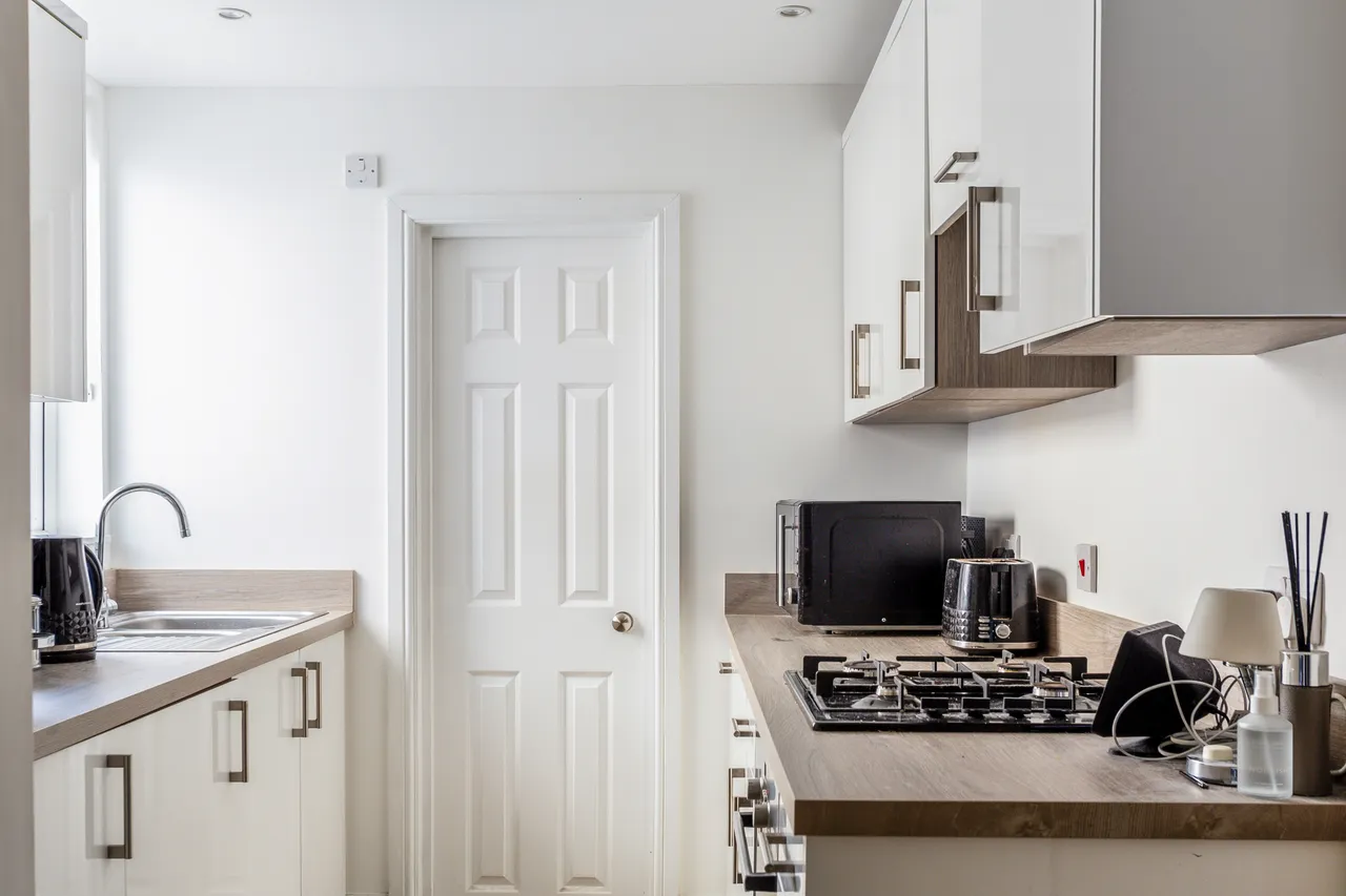 Priory Road, London, W4, photo 4