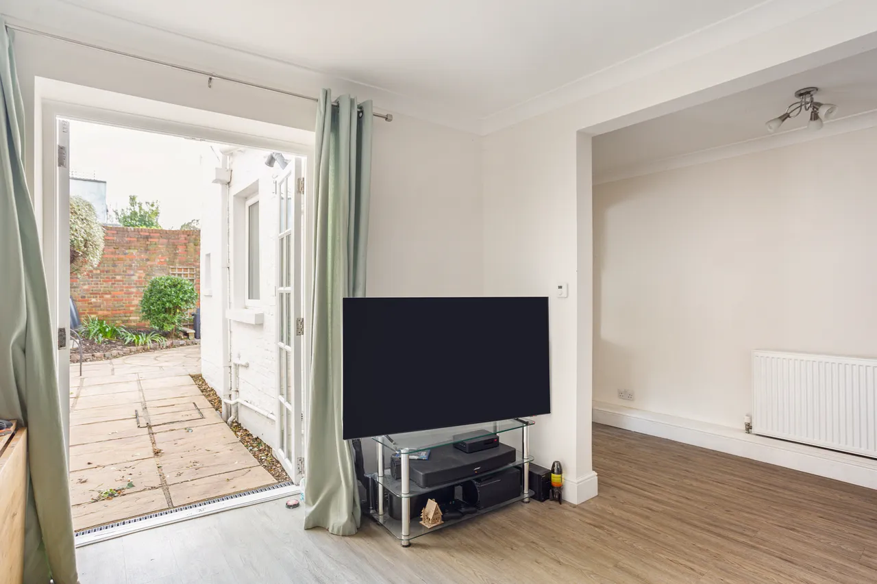 Priory Road, London, W4, photo 6