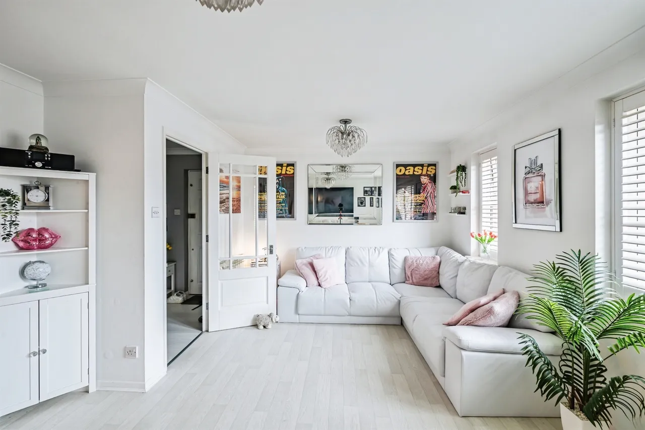 Falmouth Close, Eastbourne, BN23, photo 2