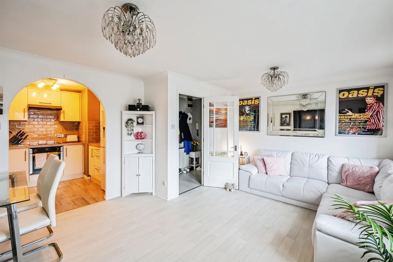 Falmouth Close, Eastbourne, BN23, photo 4