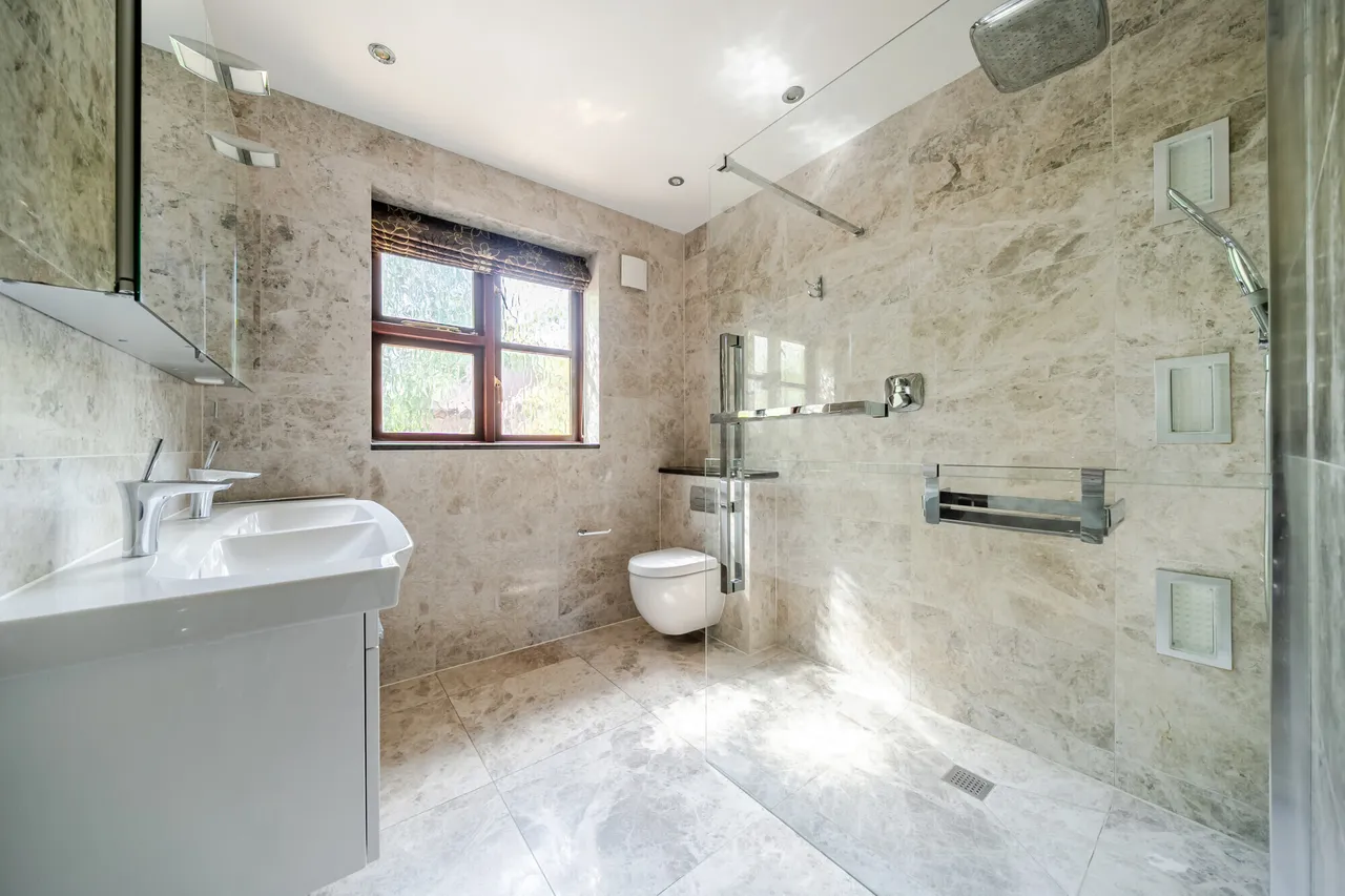 Coach House Gardens, Fleet, GU51, photo 11