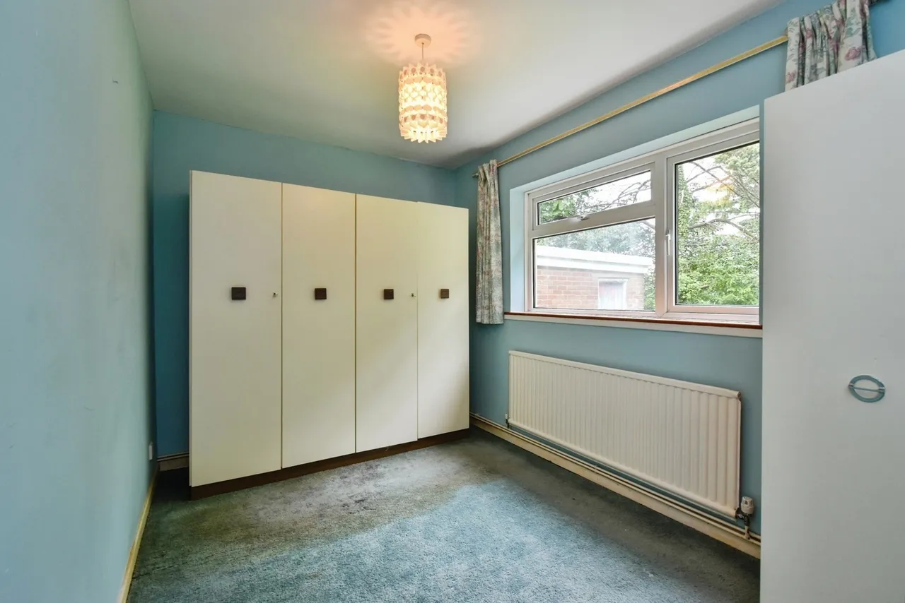 Fairoak, Betws, SA18, photo 12