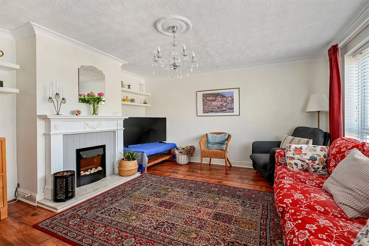 Longfield Road, Ash, Guildford, Surrey, GU12 6NA, photo 10