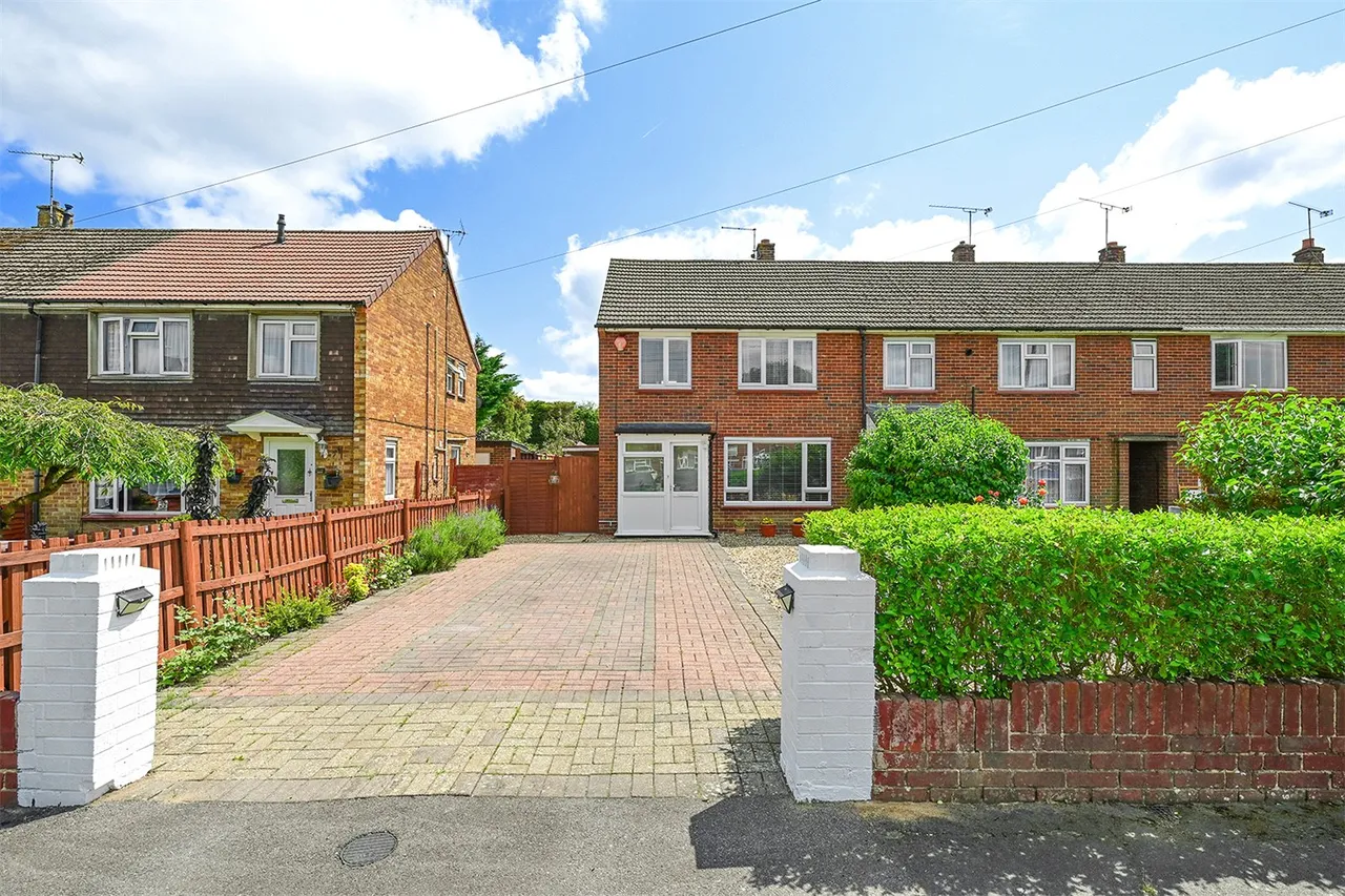Longfield Road, Ash, Guildford, Surrey, GU12 6NA, photo 15