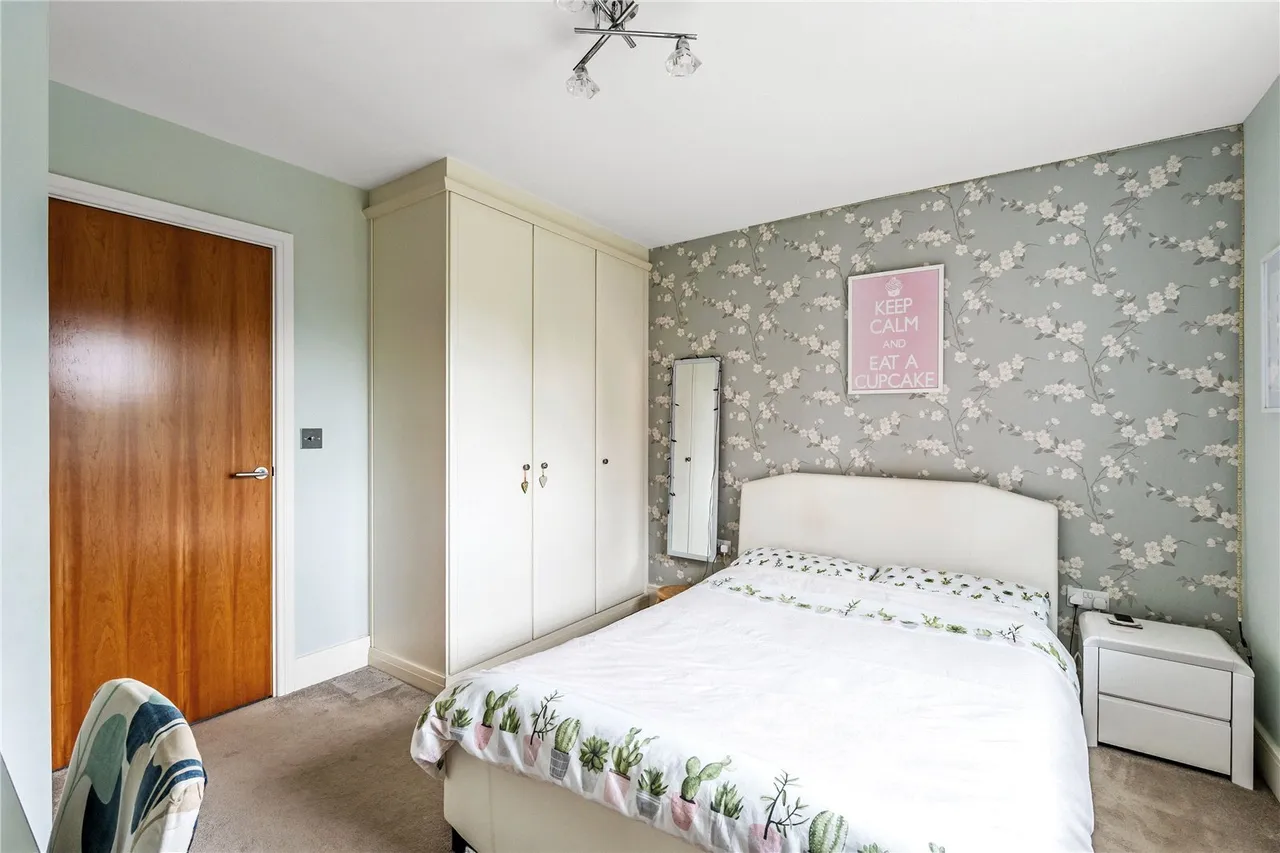 Fitzroy Place, Reigate, RH2, photo 9