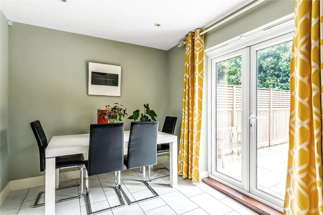Fitzroy Place, Reigate, RH2, photo 6