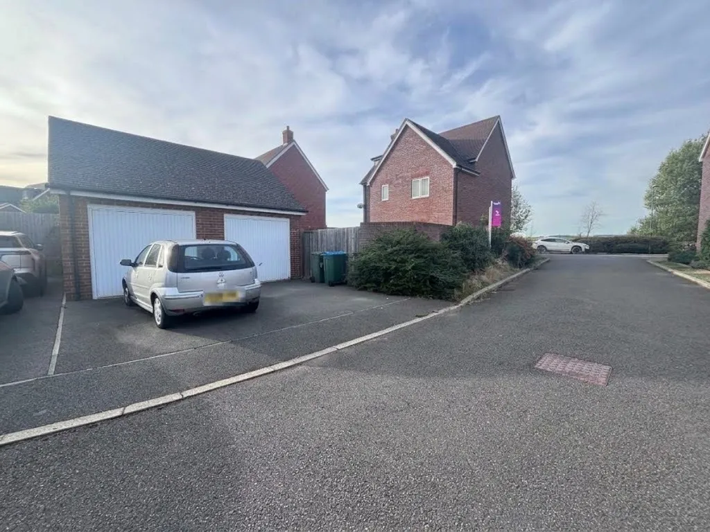 Jupiter Close, Berryfields, HP18, photo 9