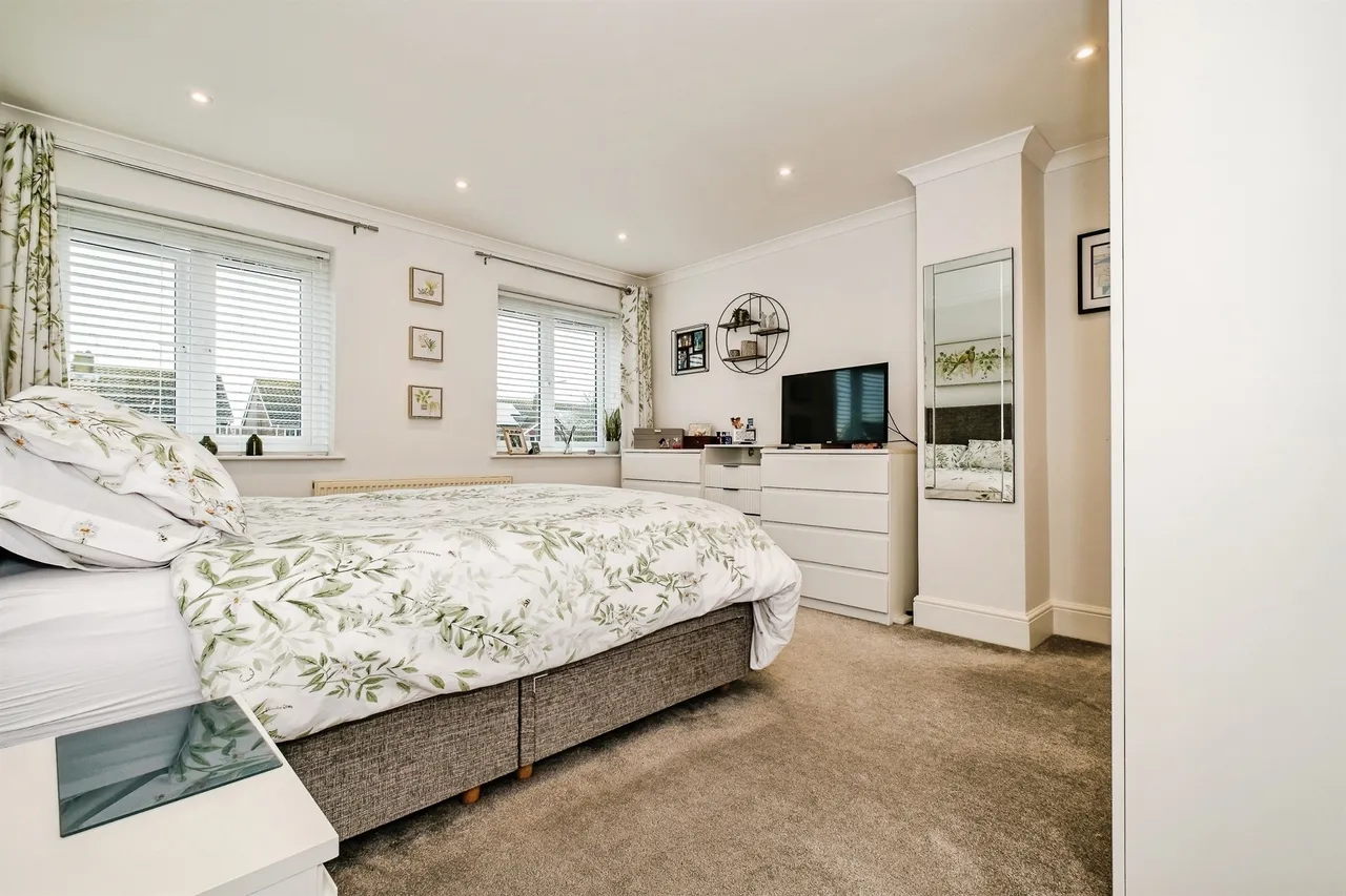 Priory Close, Sompting, BN15, photo 17