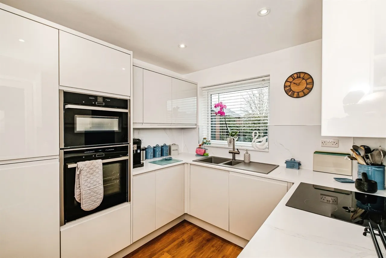Priory Close, Sompting, BN15, photo 10