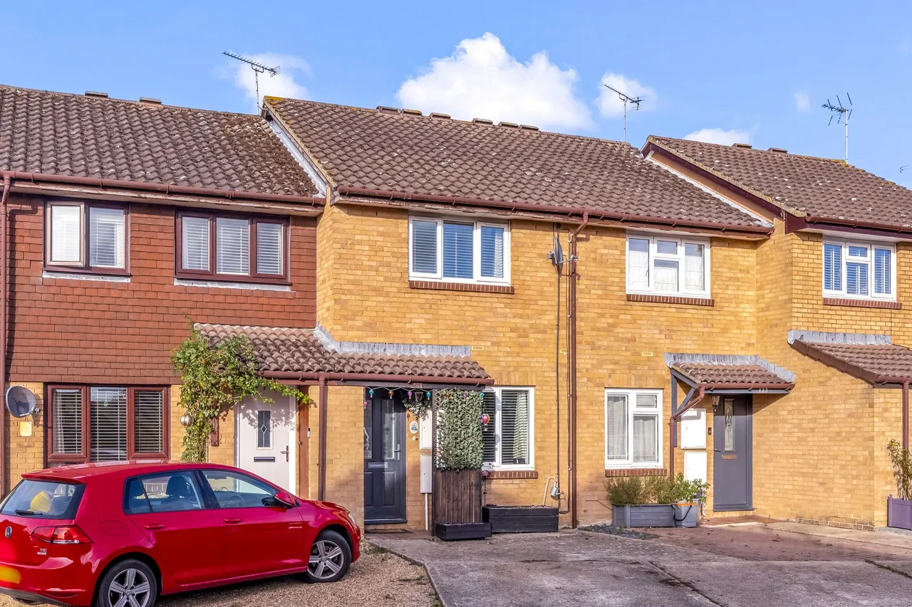 Charrington Way, Broadbridge Heath, RH12, photo 18