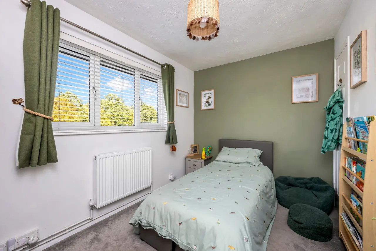 Charrington Way, Broadbridge Heath, RH12, photo 14